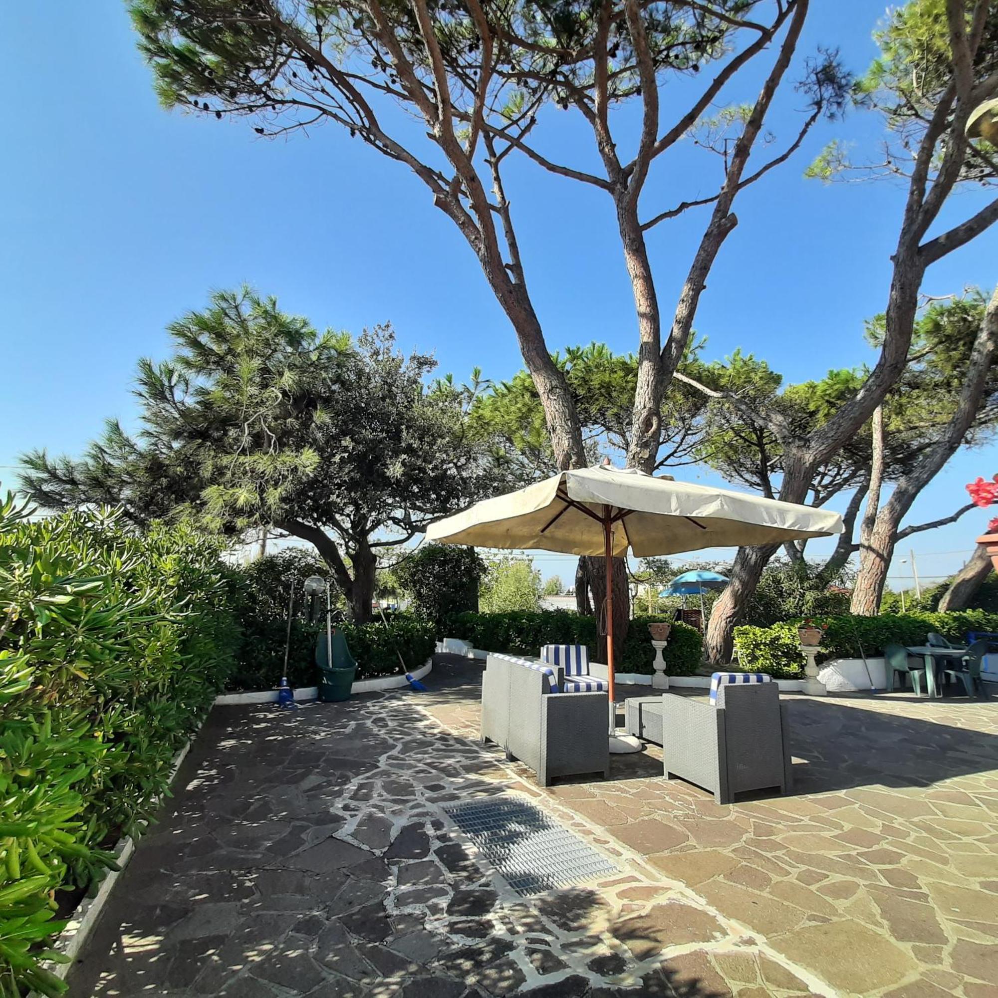 Appartamento In Villa Valentini, Fronte Mare, Giardino E Parcheggio Privato, Wifi, Dotato Di Tutti I Confort, Nel Golfo Di Gaeta Минтурно Екстериор снимка